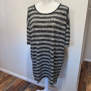 LuLaRoe - Irma - Black and Tan Patterned Top - Size Medium - NWT